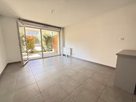 exclusivité : t2 avec jardin   cave et parking   résidence r