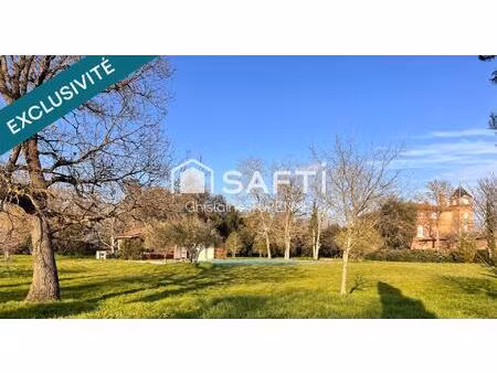 maison de 186m2 du xviiième au coeur d'un parc privé avec piscine et tennis