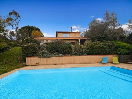 villa t7 : vue pyrénées unique et calme absolu