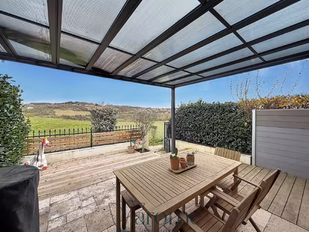 appartement 3 pièces - bâtisse en pierres dorées