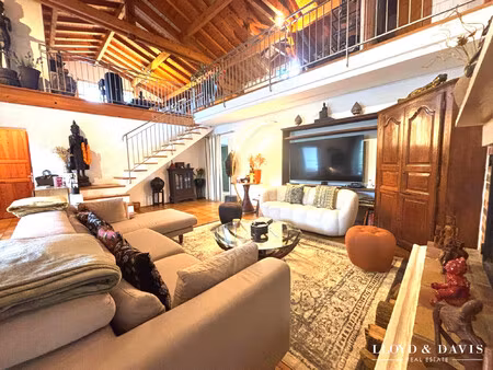 propriété de charme avec piscine sur terrain 1hectare