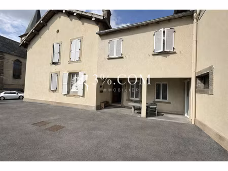 maison familiale spacieuse / terrain / garage / ecurie