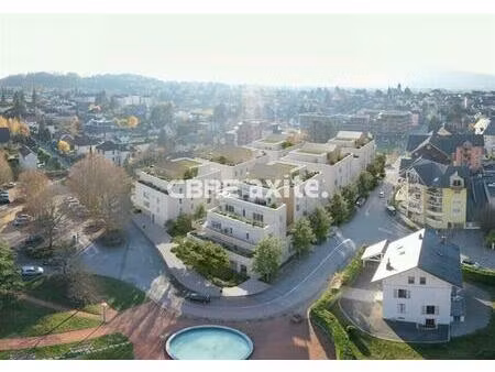 vente commerce challes-les-eaux 131 m²