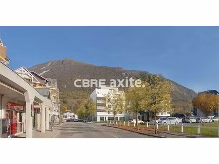 vente commerce challes-les-eaux 245 m²