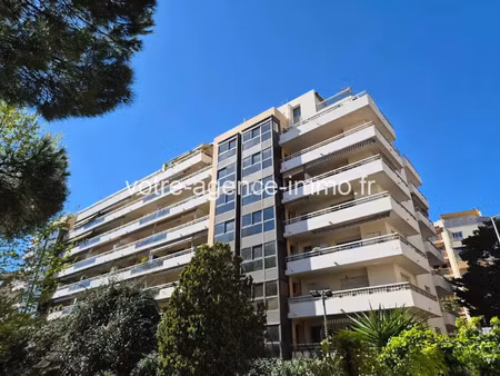 location appartement 1 pièce 32 m² à nice (06100)