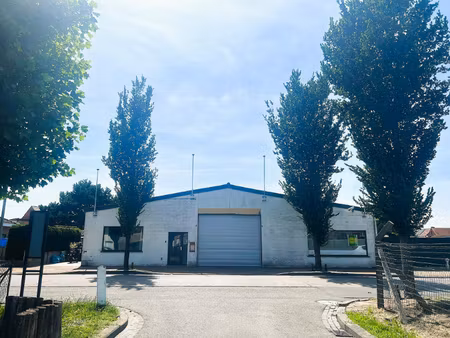 commercieel te huur in de panne