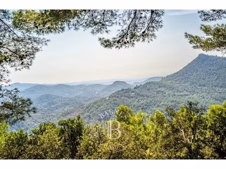 bagnols-en-forêt terrain constructible 1 hectare – vue mer – 900 m2 de droits à bâtir