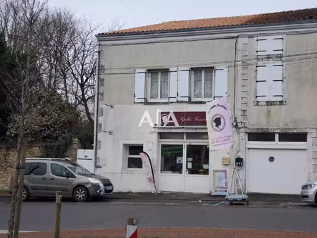 vente immeuble 48 m² ruffec (16700)