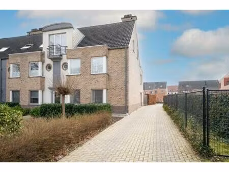 overdekte parkeerplaats te koop in brecht