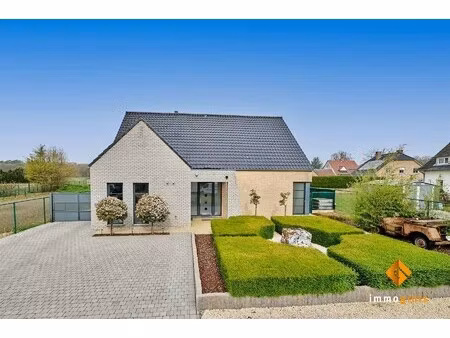 luxueuze woning met 3 tot 5 slaapkamers en zéér grote  vrijstaande garage op een mooi perc