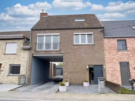 instapklare woning met grote garage +polyvalente ruimte