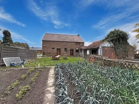 te renoveren woning met bijgebouwen  tuin  7a 91ca