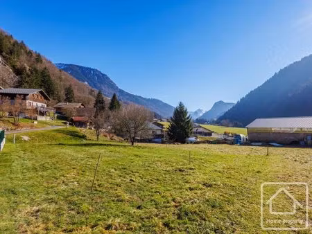 un terrain plat et ensoleillé vendu avec permis de construire pour une propriété de 219...