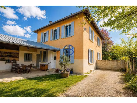 vente maison 5 pièces 145.5 m² à la tour-du-pin (38110)  220 000 €