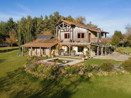 un lieu de vie singulier  entre nature  accueil et art de vivre! secteur plazac. saint-leo