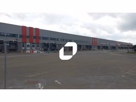 location entrepôt 5 406 m² à 22 131 m²