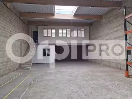 location local d’activités champfleury 51500 257m²