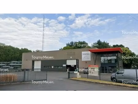 location local d'activités 1 160 m²