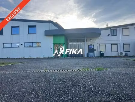 location local d'activités 1 205 m²