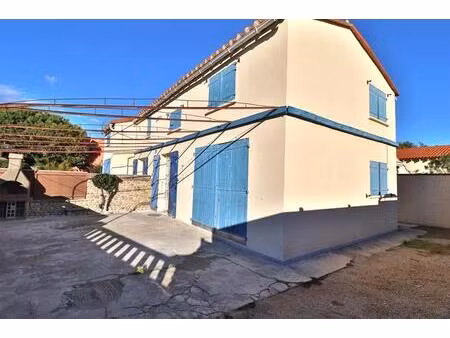 villa sainte marie la mer 3 pièce(s) 60 m2 sur un terrain de 147m²