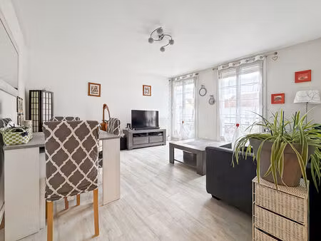vente appartement 3 pièces  57.00m²  courdimanche