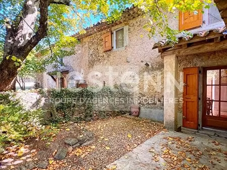 mas cévenol traditionnel