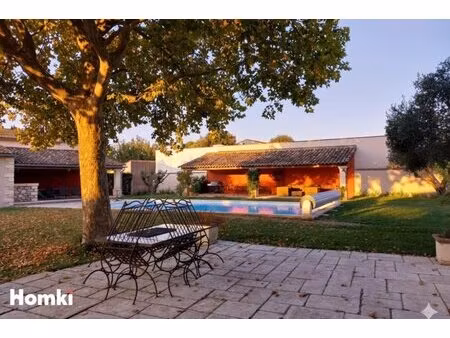 maison/villa t7 de 180 m2 à montaren-et-saint-médiers 30700