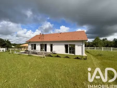 maison de village à écollemont (51290)