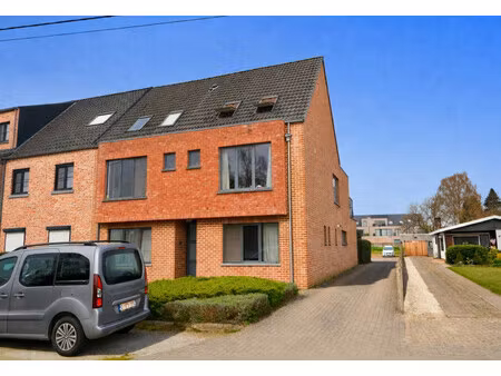 appartement te koop in zandhoven met 2 slaapkamers