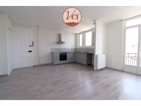 location appartement 2 pièces 42m² bellerive sur allier 03700