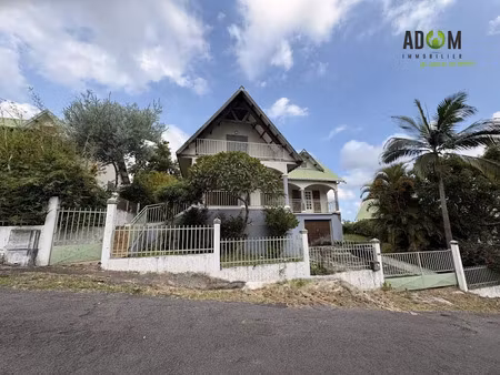 vente maison 8 pièces 171 m² à le tampon (97430)  318 400 €