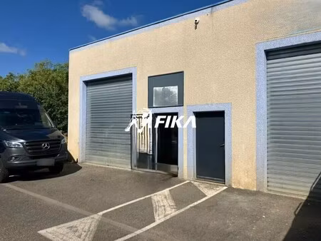 vente local d'activités 120 m²