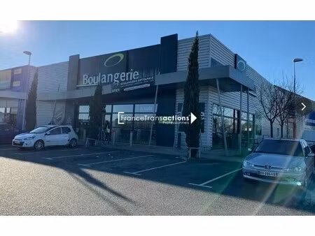 location commerce 517 m²