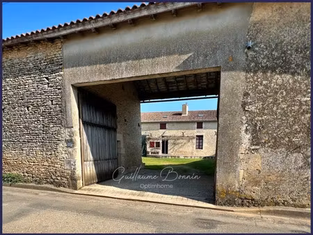 vente maison 7 pièces 230 m² à maille (86190)  334 500 €