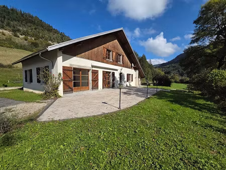 vente maison 9 pièces 205.8 m² à belleherbe (25380)  299 000 €