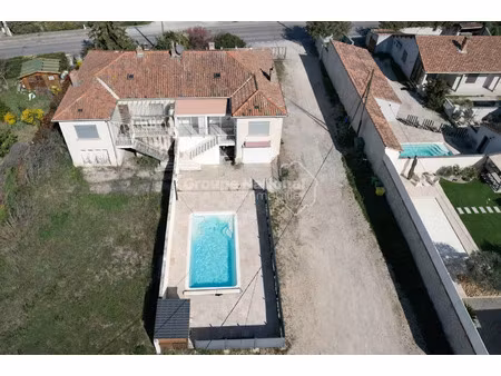 vente maison 8 pièces 162 m² à entraigues-sur-la-sorgue (84320)  335 000 €