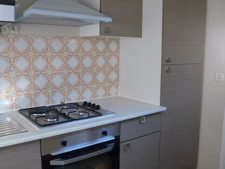 location appartement 2 pièces 39 m² à nîmes (30900)