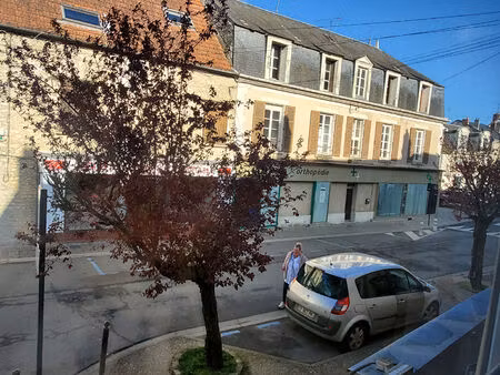 location appartement 2 pièces 53m²