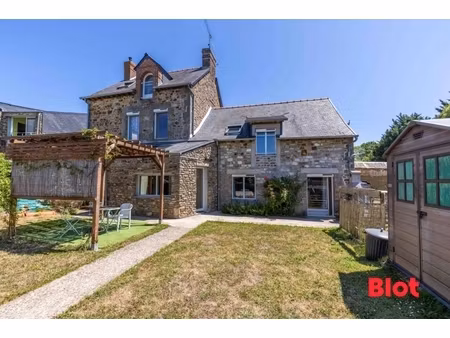 charmante maison en pierre de 160m² - centre bourg saint médard sur ille