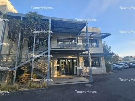 location bureaux 114 m² à 294 m²