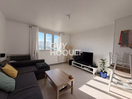 appartement 3 pièces à louer au centre-ville de décines charpieu