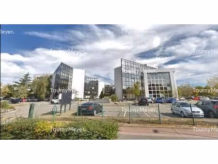 location bureaux 131 m² à 2 275 m²