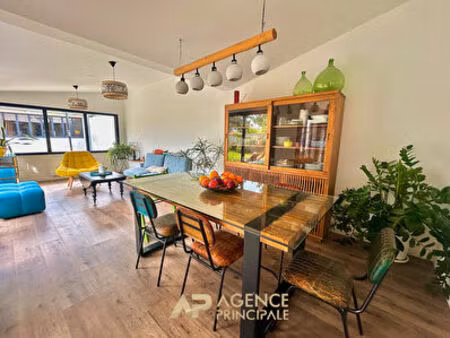 maison saint xandre 6 pièce(s) 195.49 m2