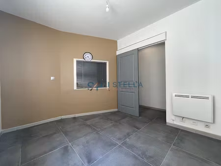 location locaux professionnels 19 m² à ajaccio (20000)  nan €