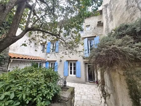 maison de caractère avec cour de 190 m2 185 m2 habitables 4 chambres la livinière (34210)