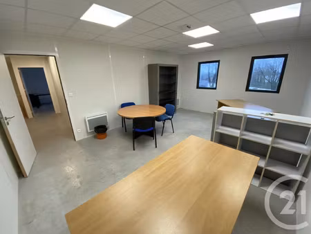 location bureaux et commerces à malville (44260) : à louer / 167m² malville