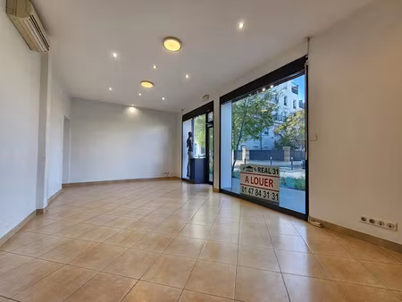 location locaux professionnels 5 pièces 66 m² à la garenne-colombes (92250)  2 240 €