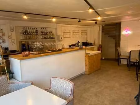 local commercial à uccle  prêt à l'emploi