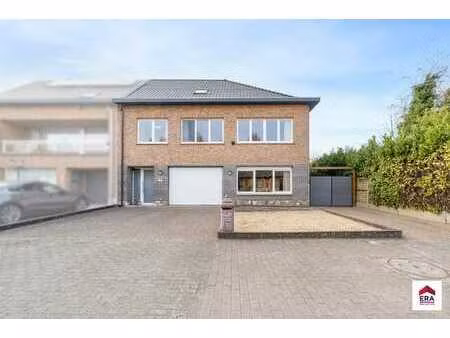 maison spacieuse dans quartier calme