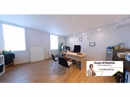 bureaux dans le centre-ville de riom avec places de stationnemen